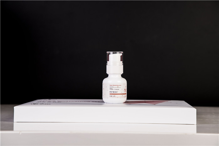 舒護瑩潤水1.jpg 舒護瑩潤水1.jpg